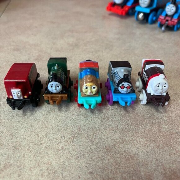 Thomas & Friends Adventure Pack DVD Season, Stickers & Trains - Picture 6 of 13